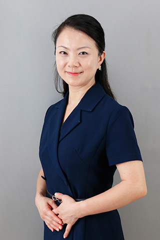 易巾晶 Karen Yang