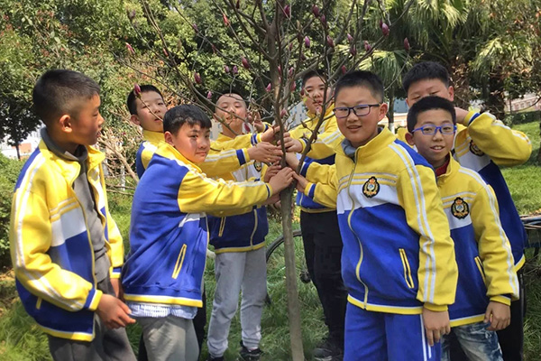 植樹節 | 手栽人間三月樹， 根植母校一捧土