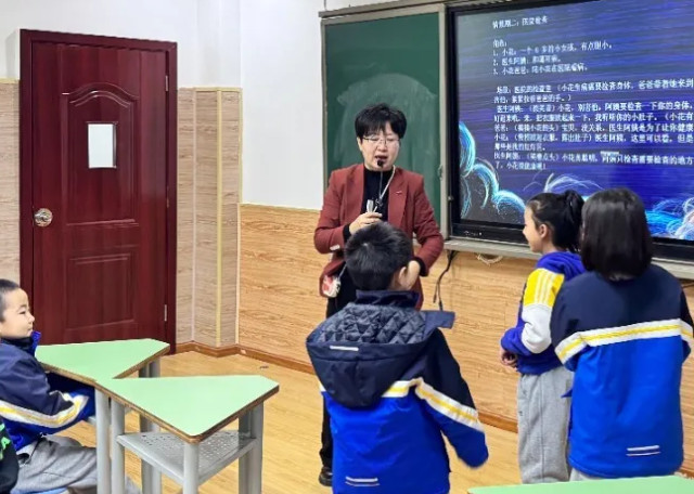 家校攜手，共赴美好——走進中國部二年級家長課堂