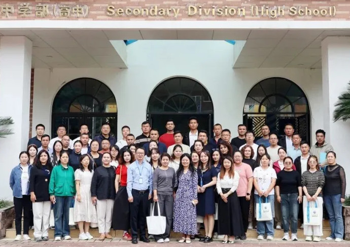  山海牽情，共話育人！新疆班校長走進(jìn)我校，解鎖多元教育實(shí)踐 